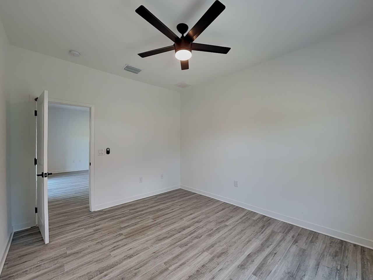 1125 Highlands Rd - Photo 7 of 35