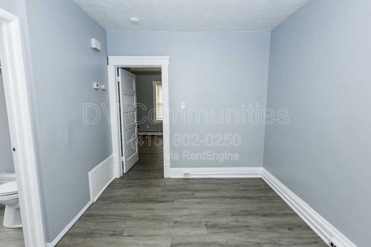 1609 Lakewood Ave #4 - Photo 6 of 15