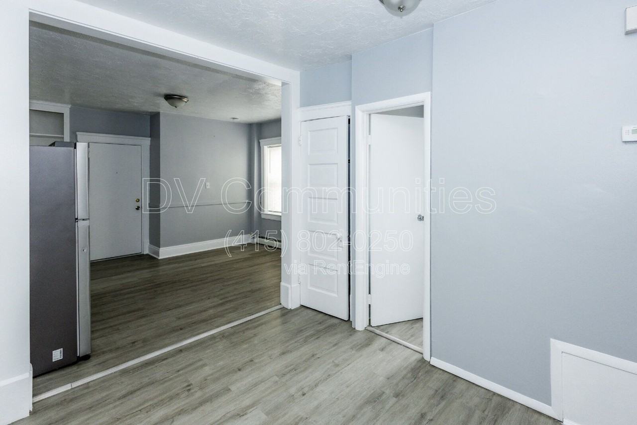 1609 Lakewood Ave #4 - Photo 7 of 15