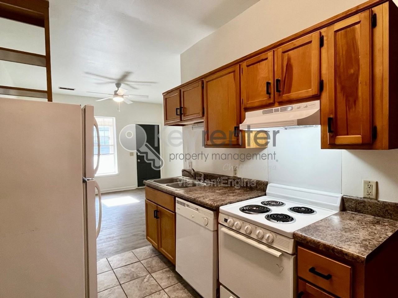 77 E 17th St - Photo 4 of 9