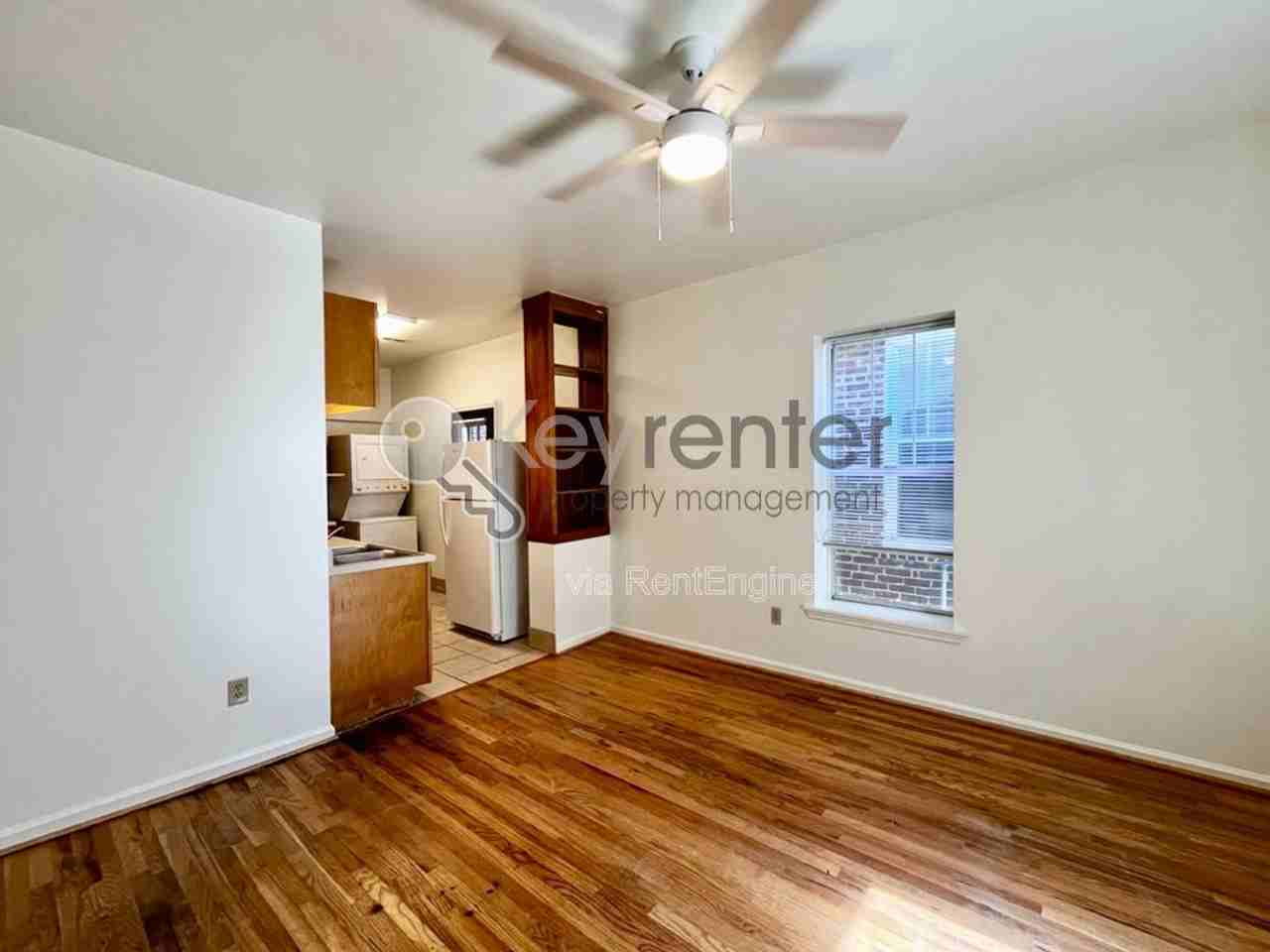 77 E 17th St - Photo 6 of 9