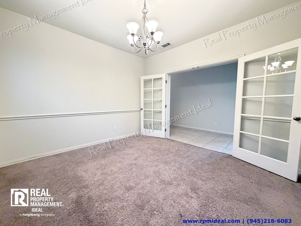 907 Bainbridge Ln - Photo 6 of 38