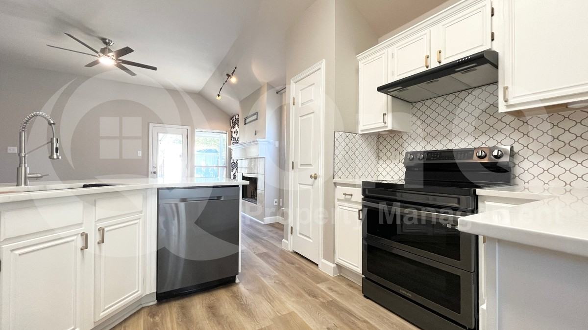 5509 Cypress Dr - Photo 4 of 25