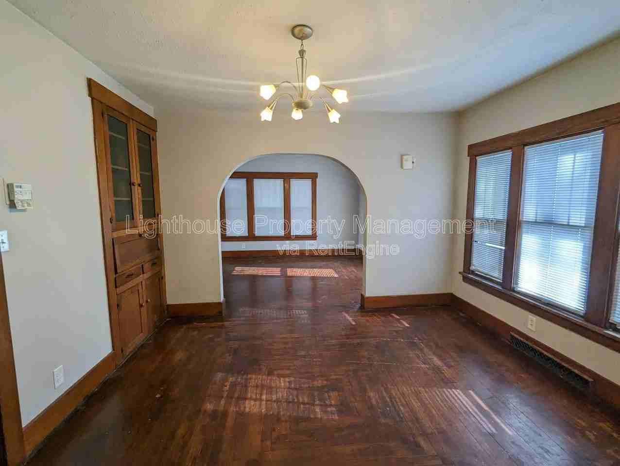 449 24th St N - Photo 7 of 19