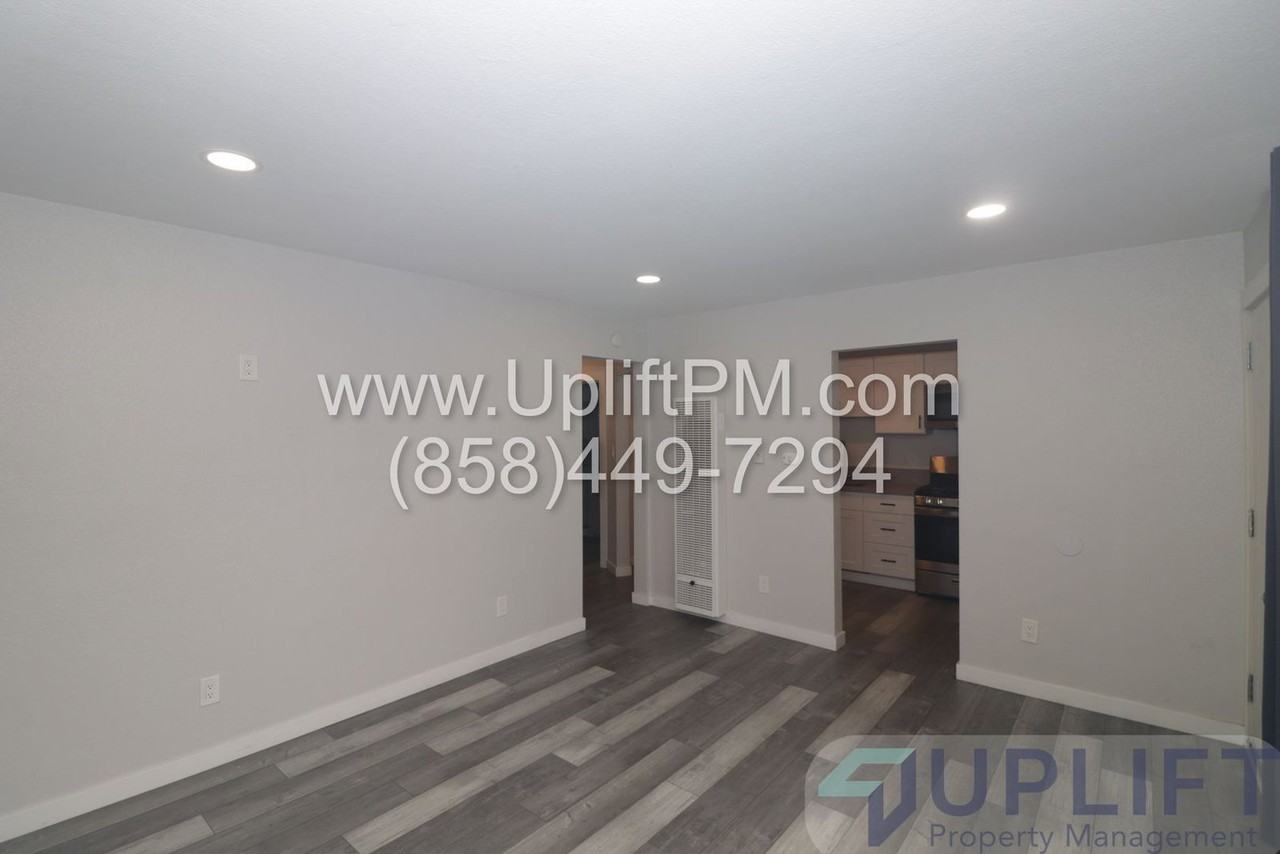 4167 Wightman St - Photo 4 of 19