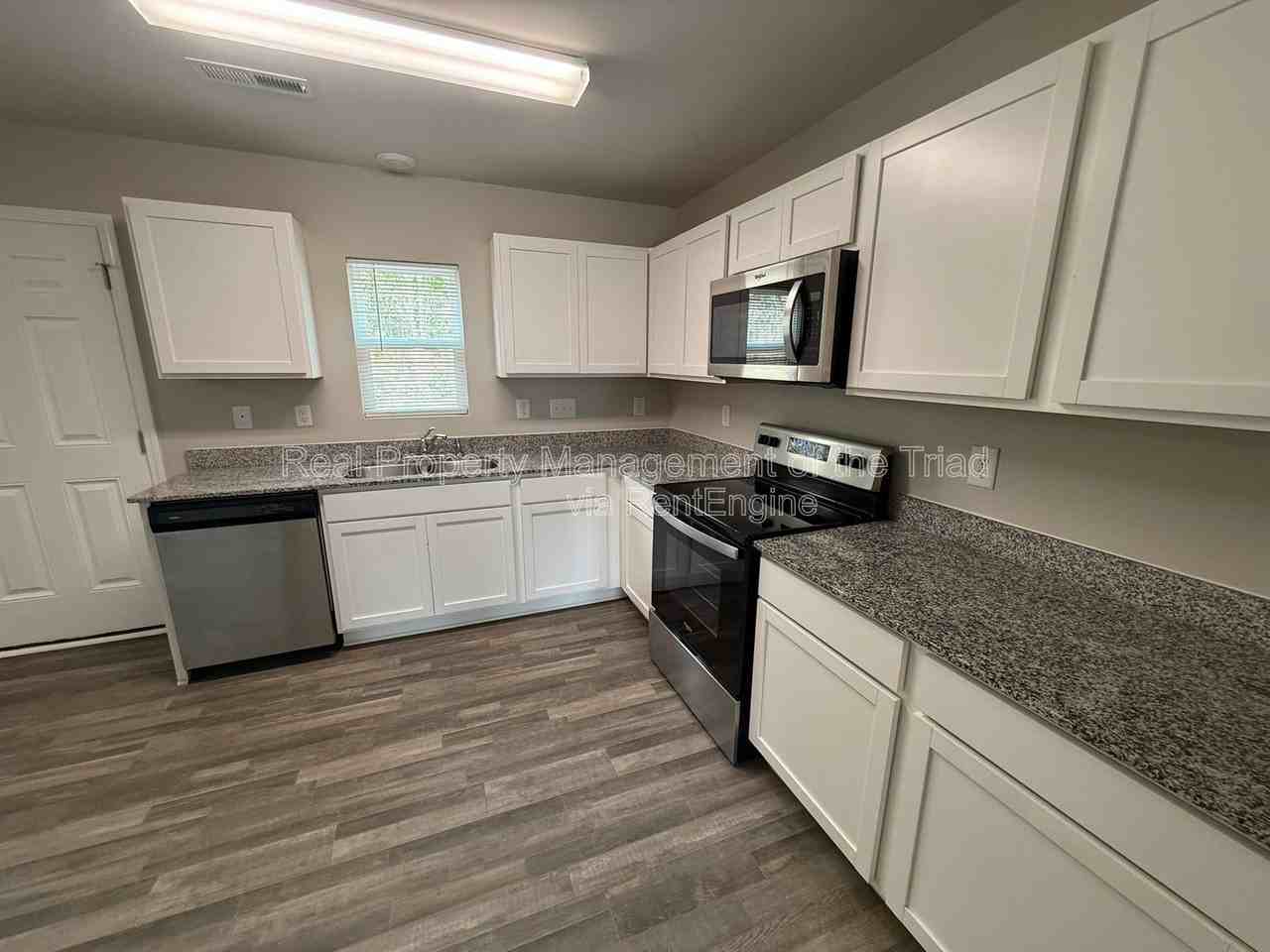 3801 Miller Dr - Photo 3 of 21