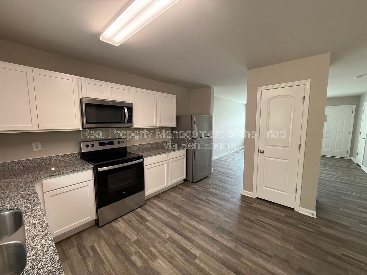 3801 Miller Dr - Photo 4 of 21