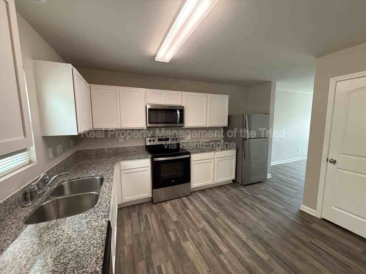 3801 Miller Dr - Photo 5 of 21