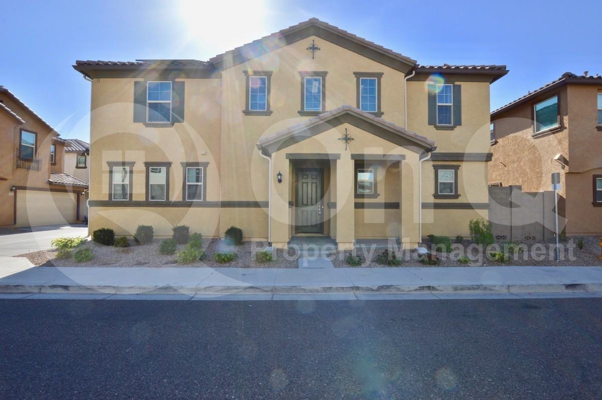 1262 N 165th Ave - Photo 6 of 50