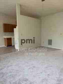 111 Primrose Dr #B - Photo 3 of 15