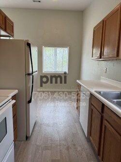 111 Primrose Dr #B - Photo 6 of 15