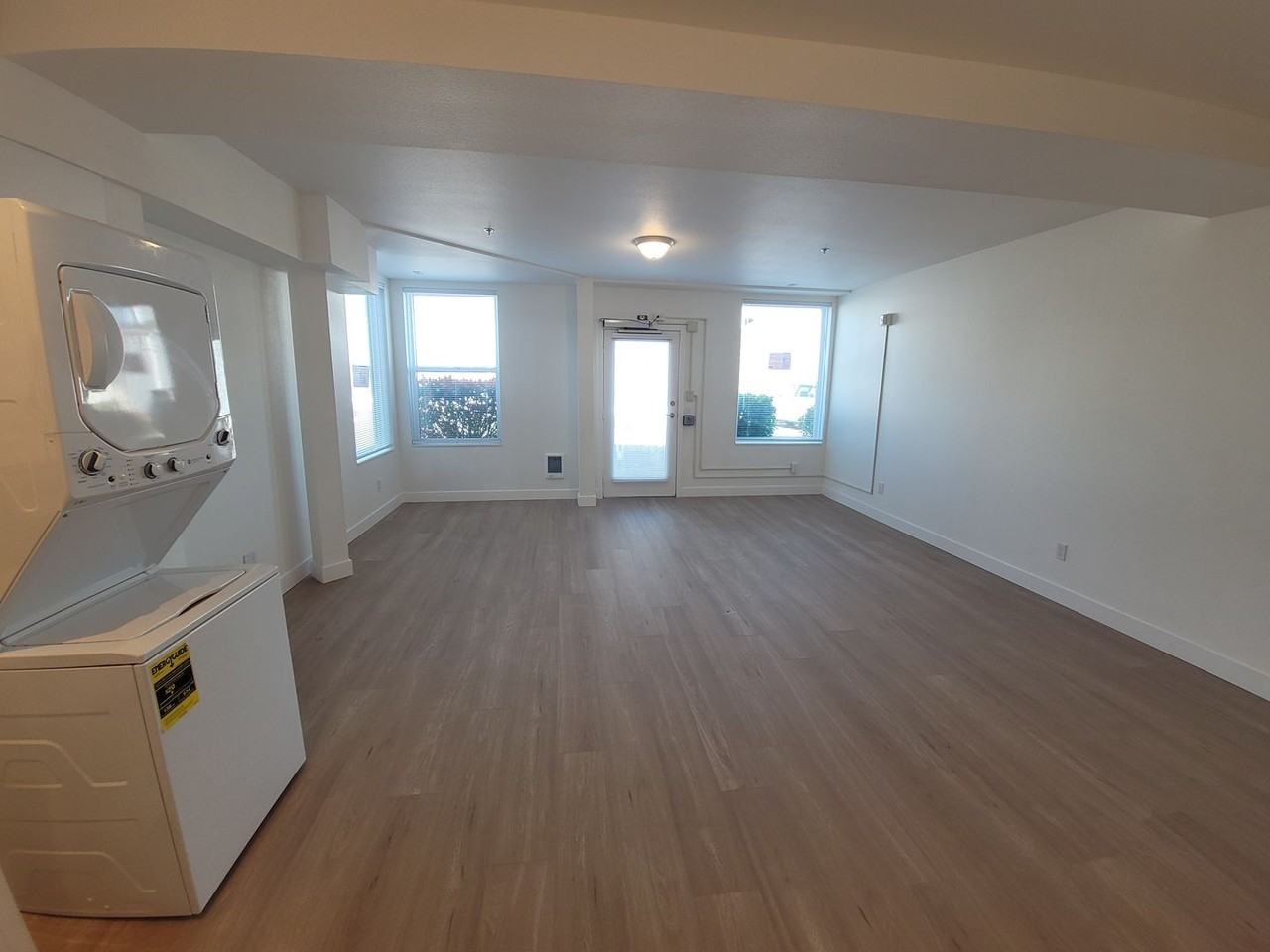 399 H Street - Photo 4 of 50