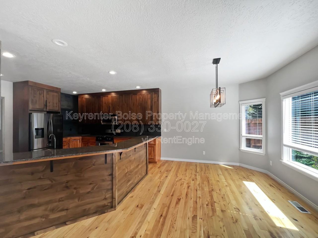 345 E Kite Dr - Photo 4 of 32