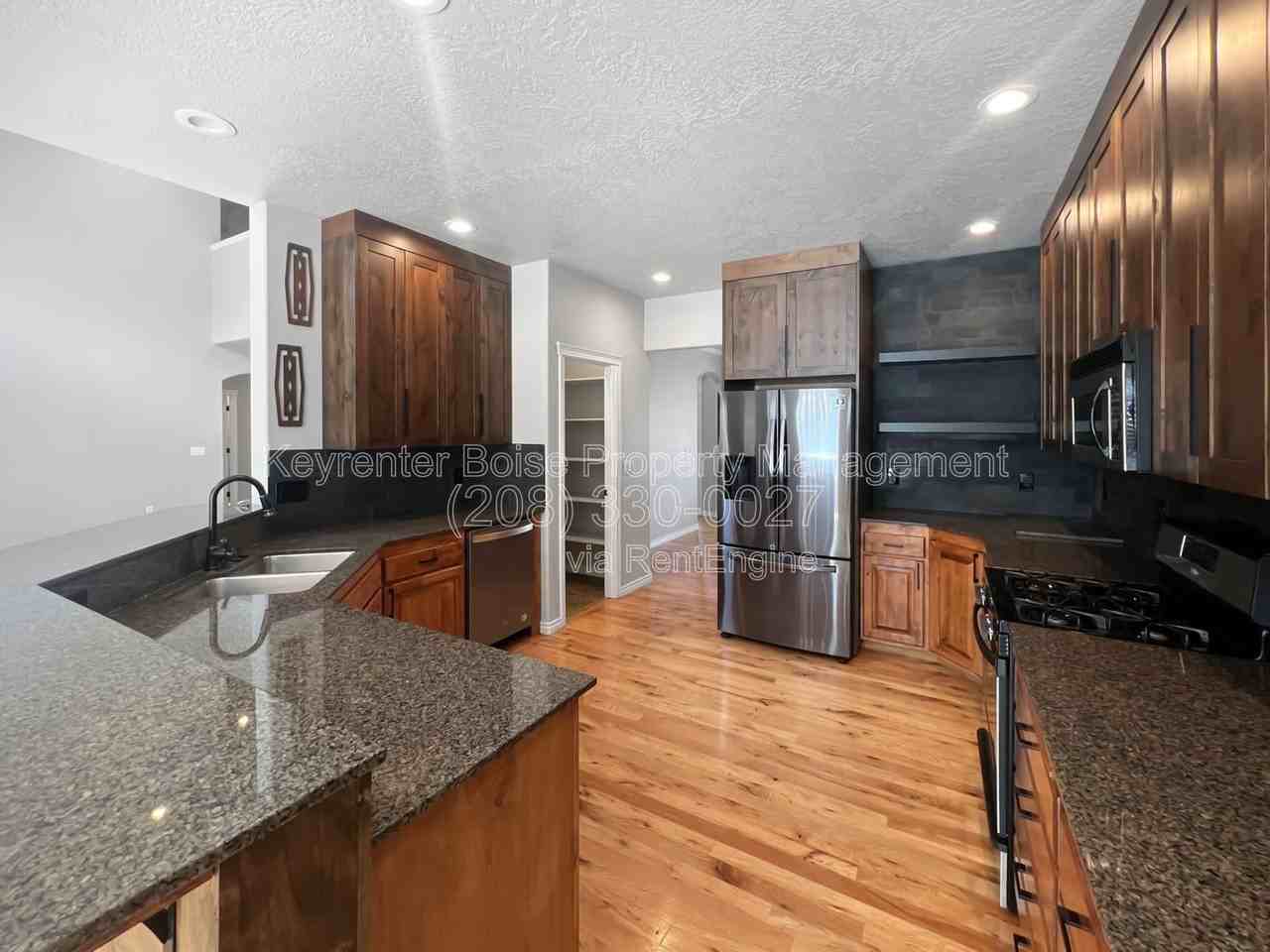 345 E Kite Dr - Photo 6 of 32
