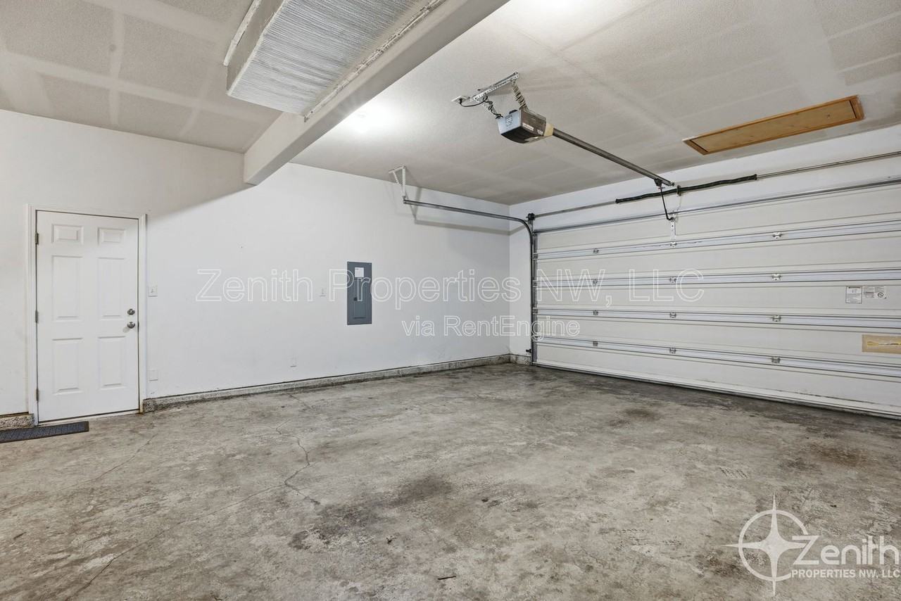 17705 Ne 25th St - Photo 4 of 38