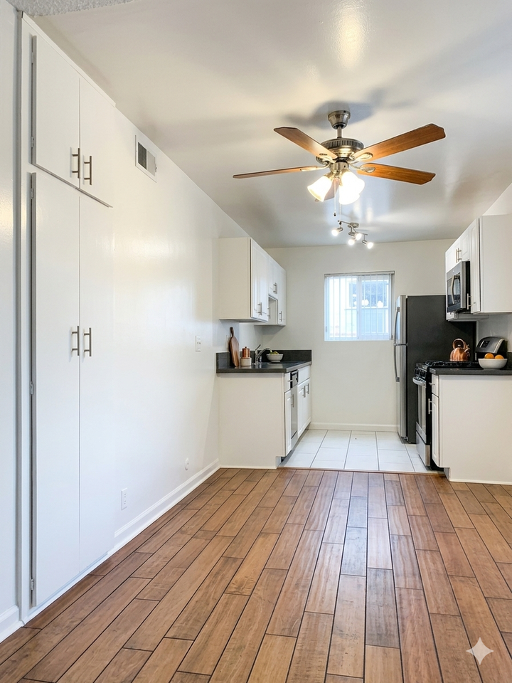 1808 N Harvard Blvd - Photo 6 of 42