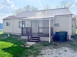 featured image of 305 N Biltmore Ave