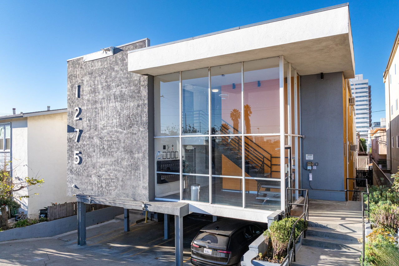 1275 Federal Ave - Photo 5 of 9