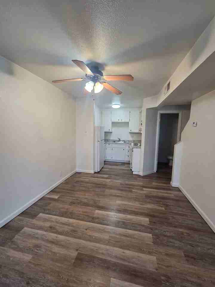 Blue Heron - Dhillon - 0220 - Photo 3 of 15