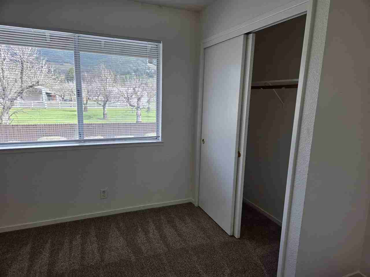 Blue Heron - Dhillon - 0220 - Photo 5 of 15