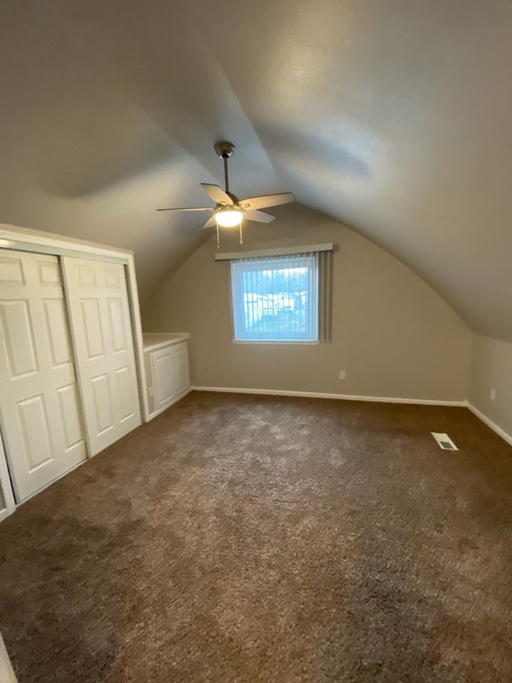 135 Hemlock Dr #135 - Photo 4 of 18