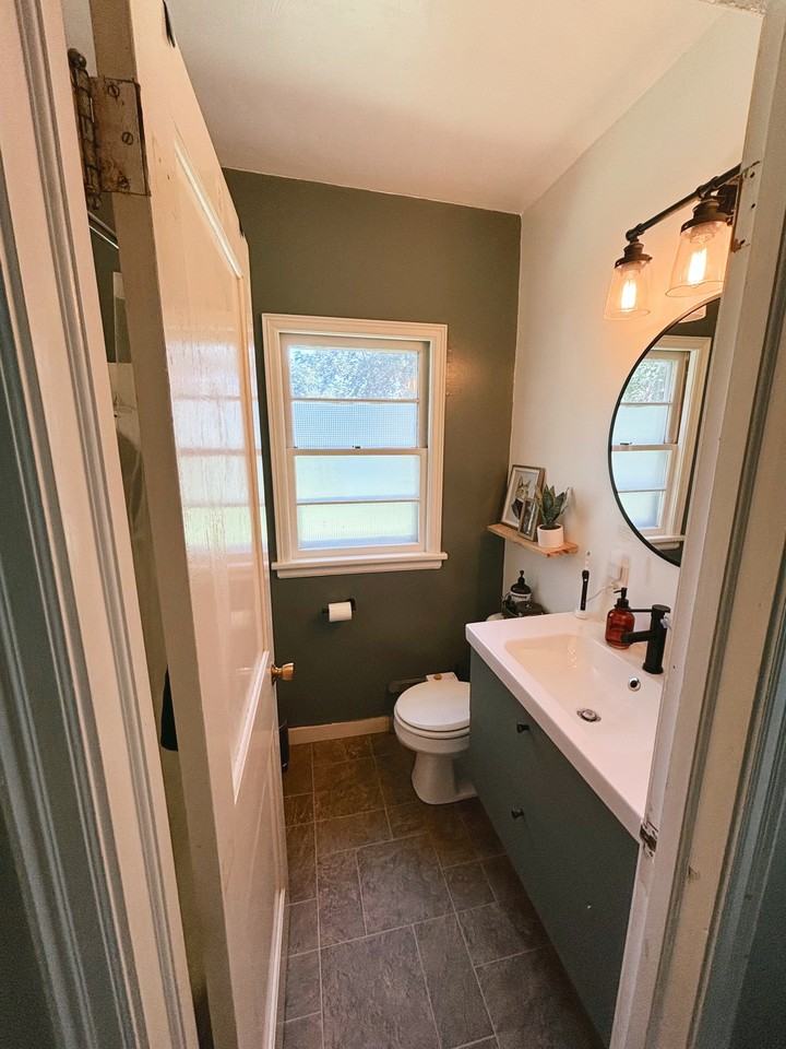 1566 E Madison St #A - Photo 2 of 17