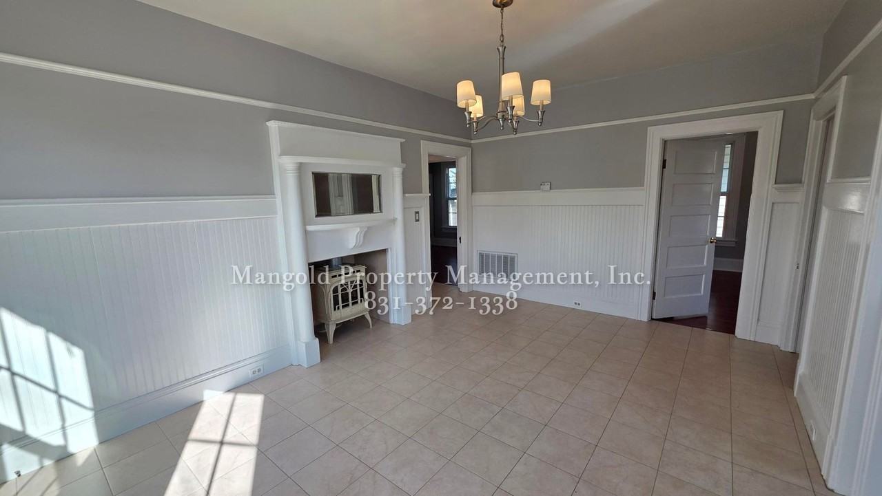 898 Hellam St - Photo 5 of 18