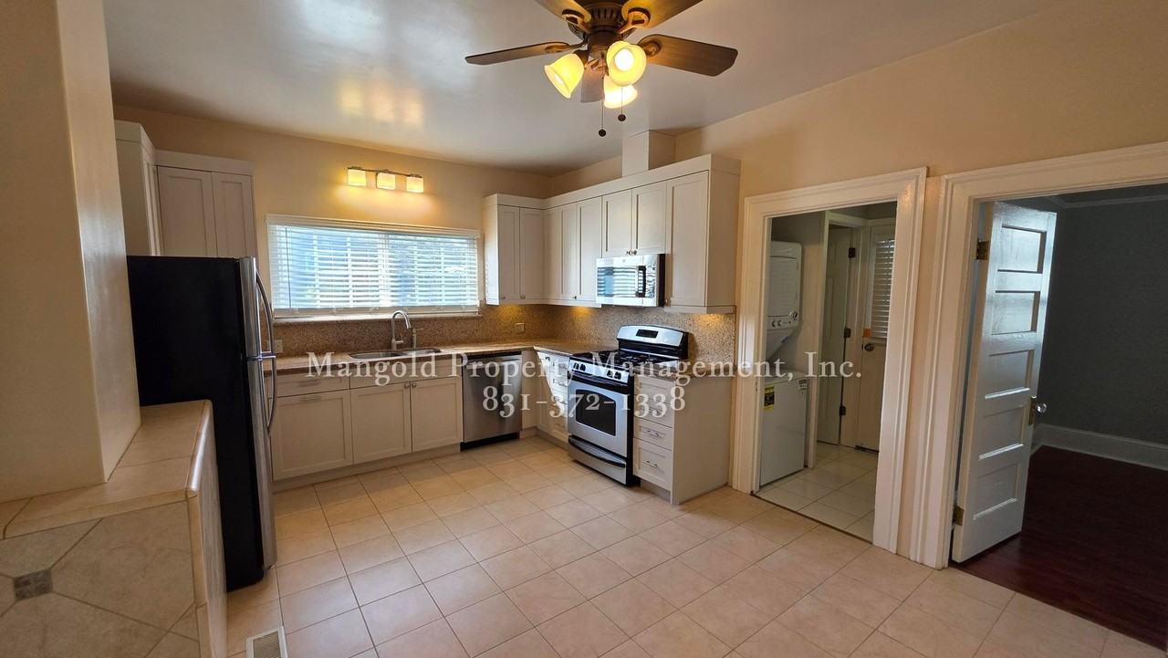 898 Hellam St - Photo 7 of 18