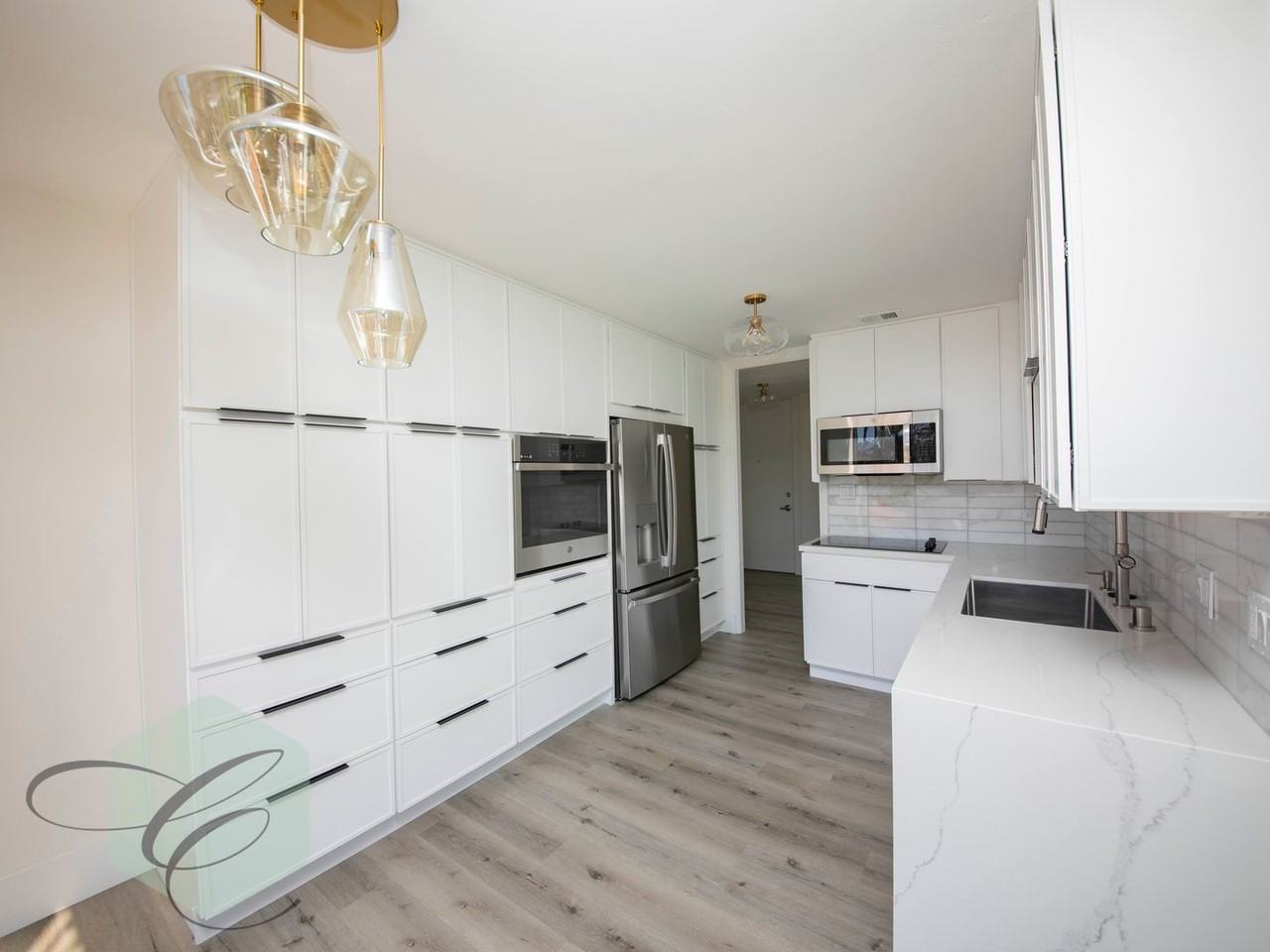 Playa de Oro Apartments - Photo 6 of 26