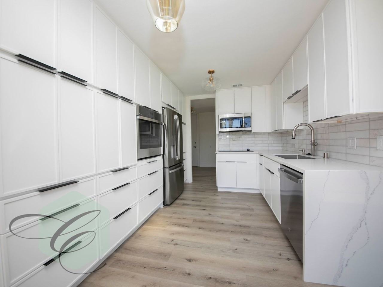 Playa de Oro Apartments - Photo 7 of 26