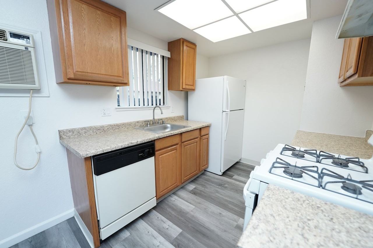 Hidden Oak Apartments - Photo 7 of 17