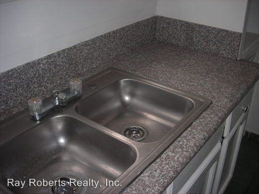 8917 Tope Ave - Photo 3 of 11