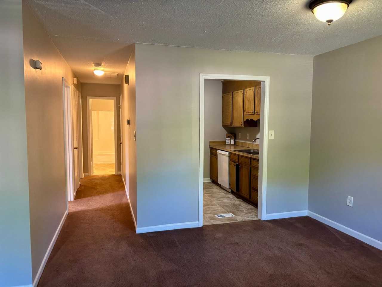 3631 Driftwood Dr - Photo 5 of 23