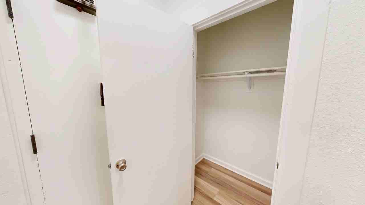 434 Leavenworth Street - Photo 7 of 40