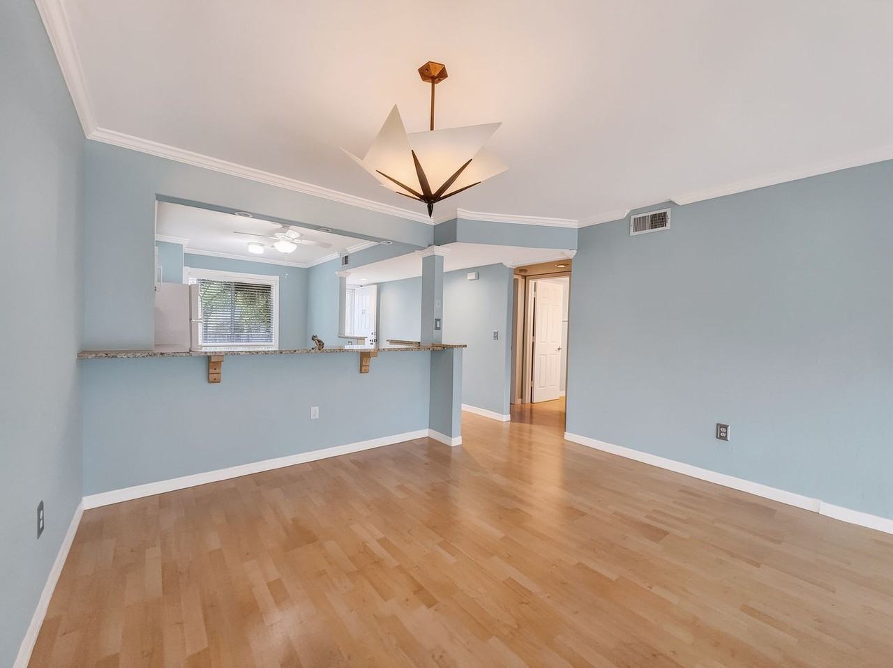 3041 Sandpiper Bay Cir - Photo 3 of 43