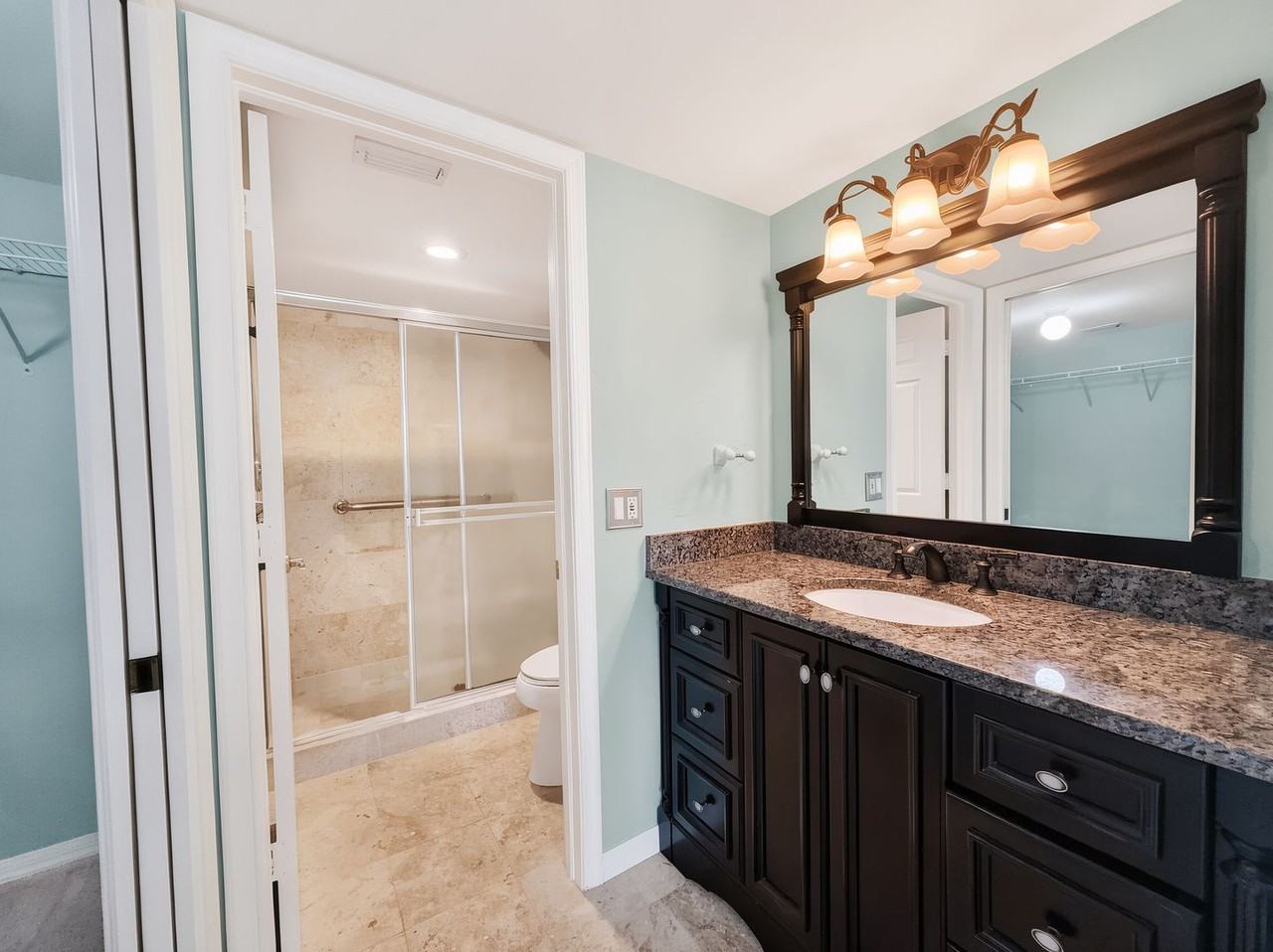 3041 Sandpiper Bay Cir - Photo 4 of 43
