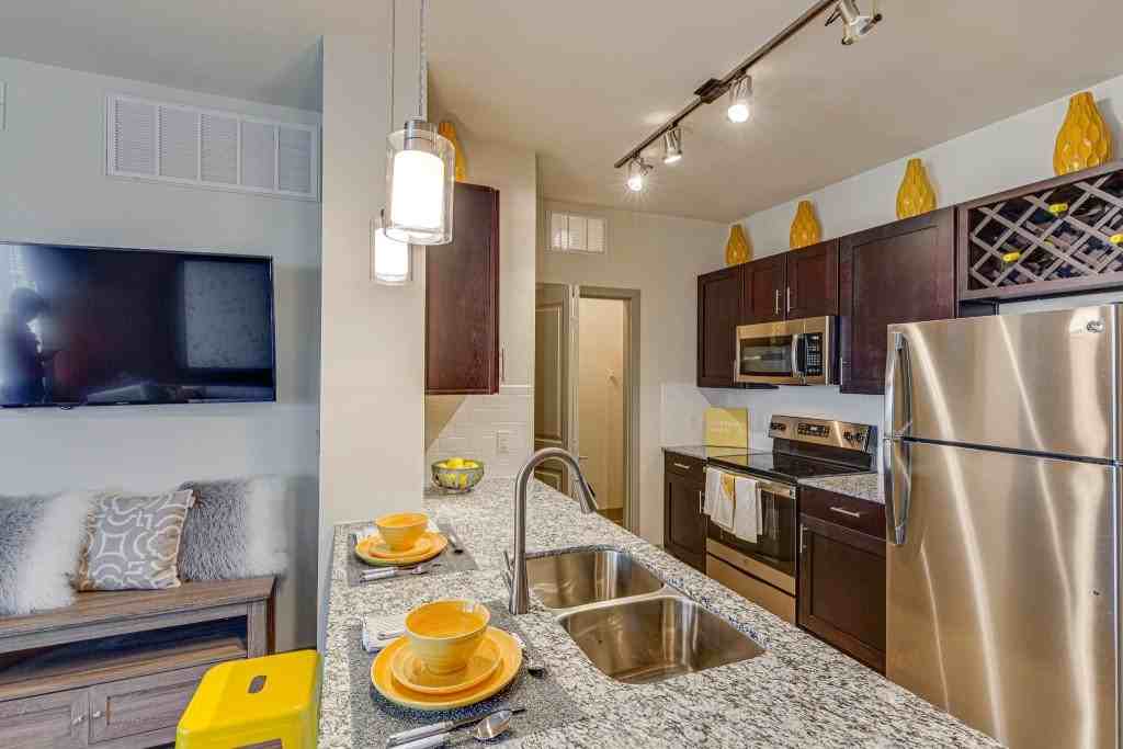 The Quadrangles on Twenty - Photo 4 of 50