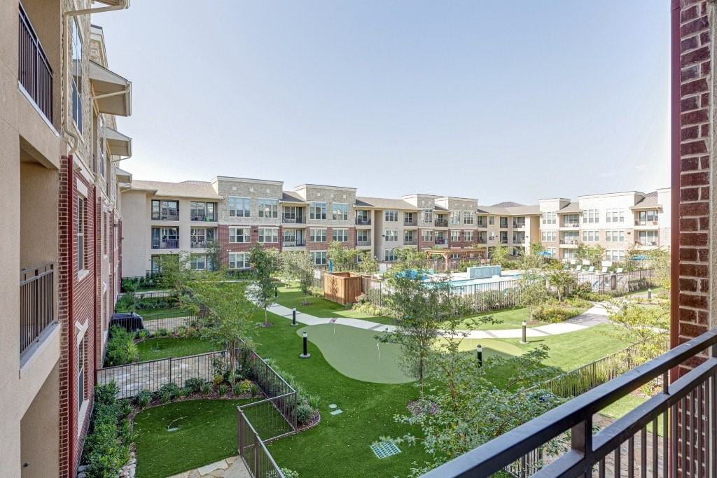 The Quadrangles on Twenty - Photo 7 of 50