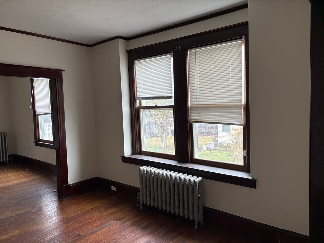 245-247-249 Francis Ave - Photo 7 of 27