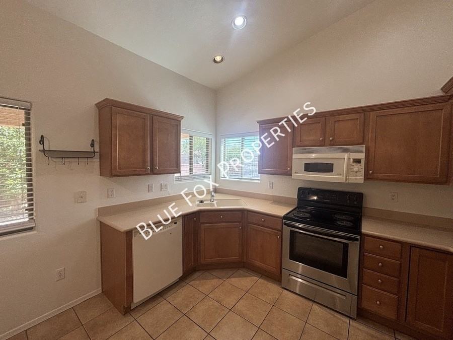 4068 E Stony Meadow Dr - Photo 6 of 25