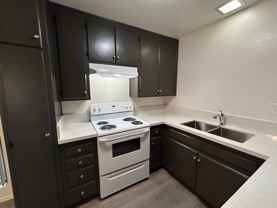 Date 2 - Photo 1 of 1