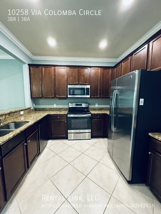 10258 Via Colomba Cir - Photo 7 of 50