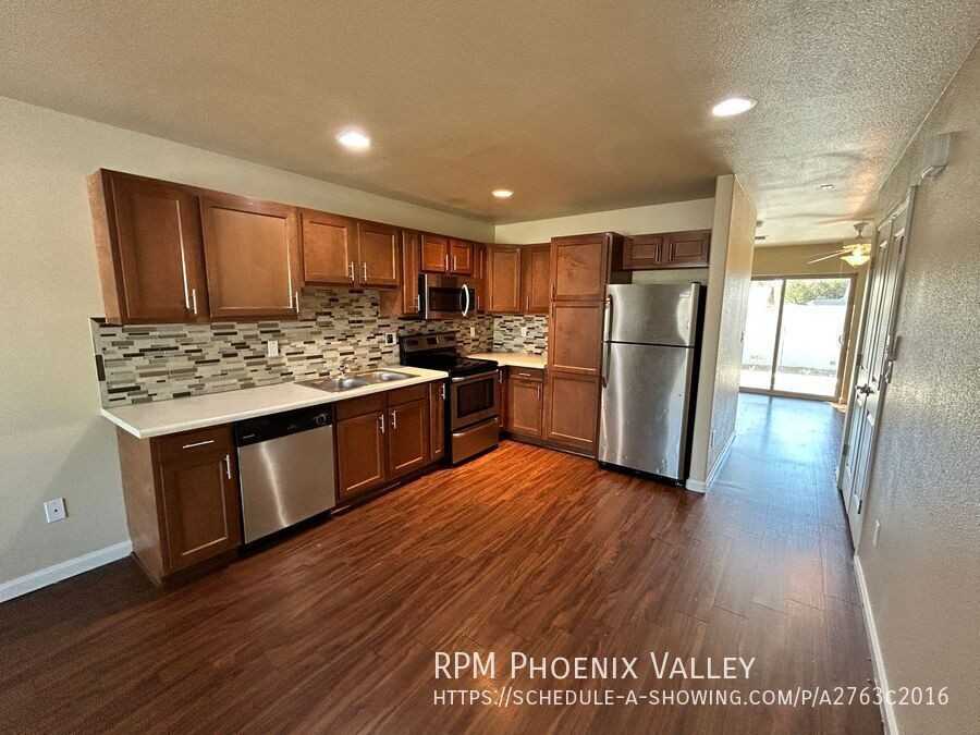 17402 N 19th Ave #1 - Photo 5 of 23