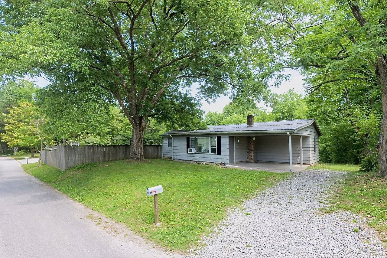 1267 Phillips Dr - Photo 2 of 14