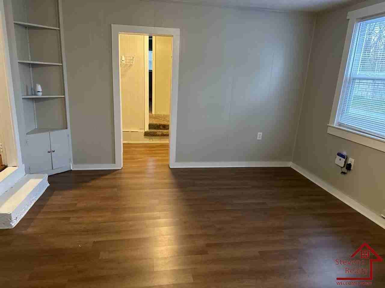 1267 Phillips Dr - Photo 4 of 14