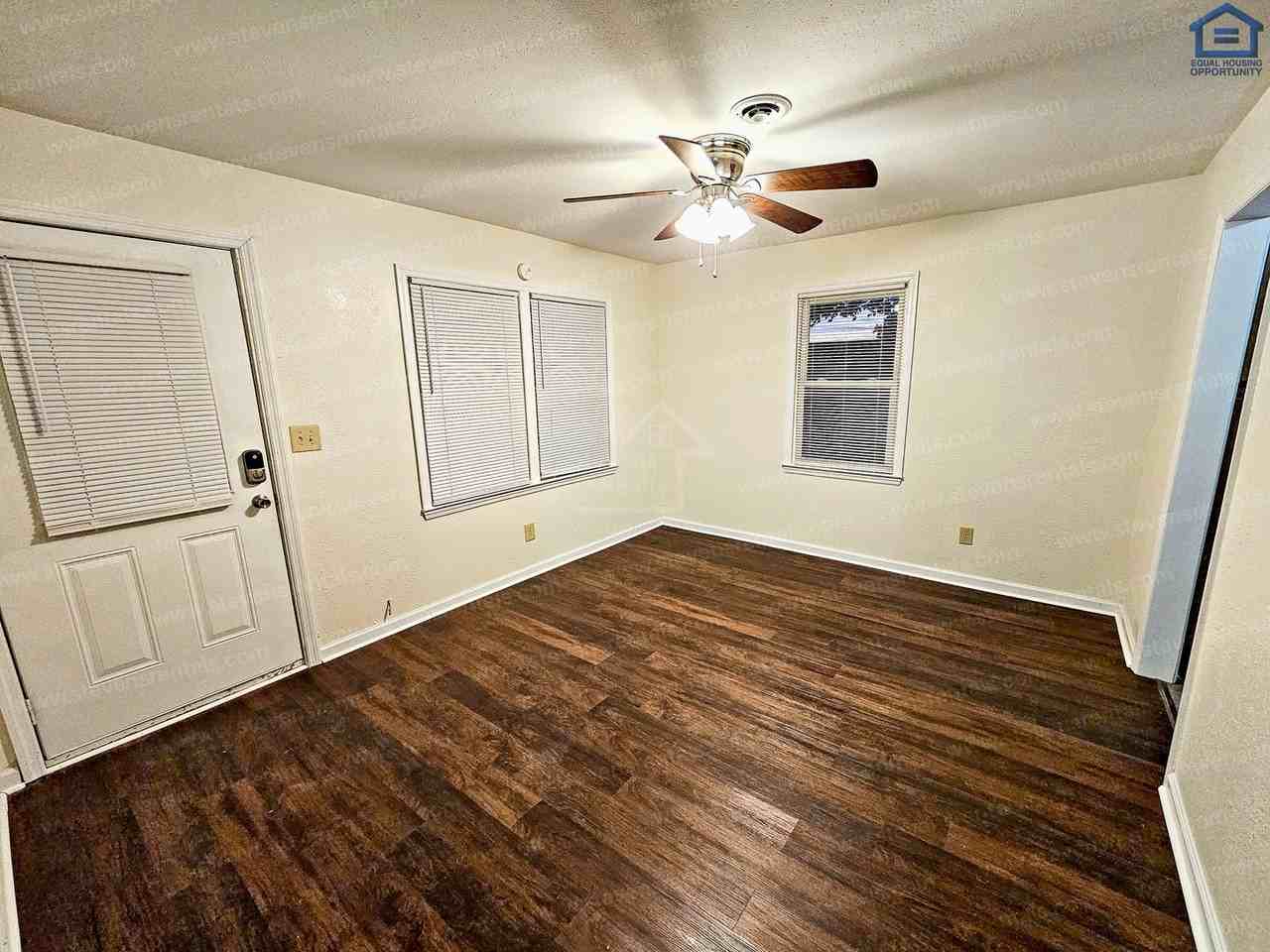 702 Couch St 702 Couch St #54 - Photo 4 of 8