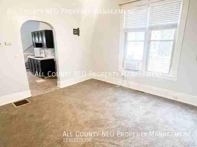 1852 W 45th St - Photo 5 of 14