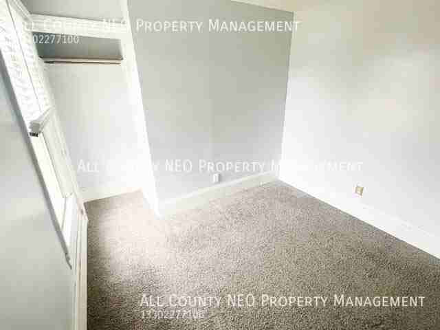 1852 W 45th St - Photo 7 of 14