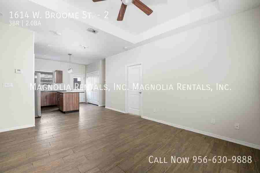 1614 W Broome St #2 - Photo 3 of 16