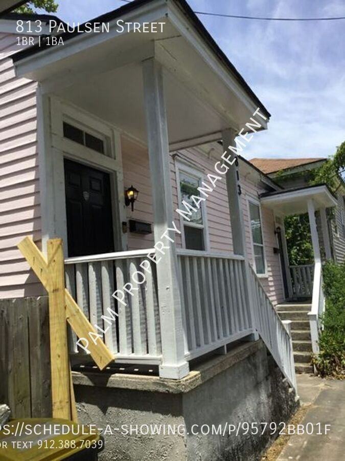 813 Paulsen St - Photo 2 of 10